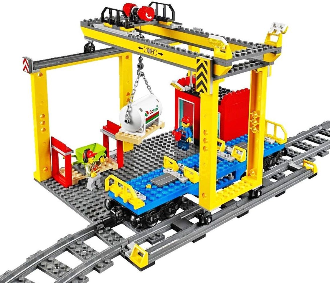 Lego Конструктор City "Грузовой поезд" 888 деталей