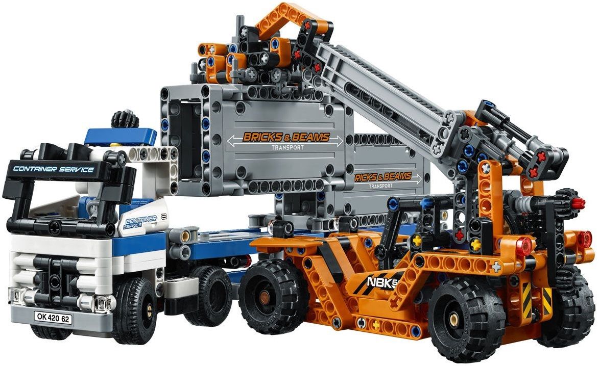Lego Конструктор Technic "Контейнерный терминал" 631 деталь