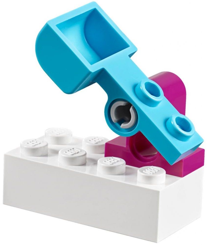 Lego Конструктор Juniors "Игровая площадка Эльзы и Анны" 94 детали