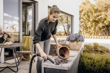 Строительный пылесос Karcher KWD 3 S V-15/4/20 AE *EU 1000Вт (уборка: сухая/сбор воды/выдув) желтый