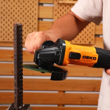 Углошлифовальная машина Deko AG950DK 950Вт 12000об/мин рез.шпин.:M14 d=125мм (083-1024)