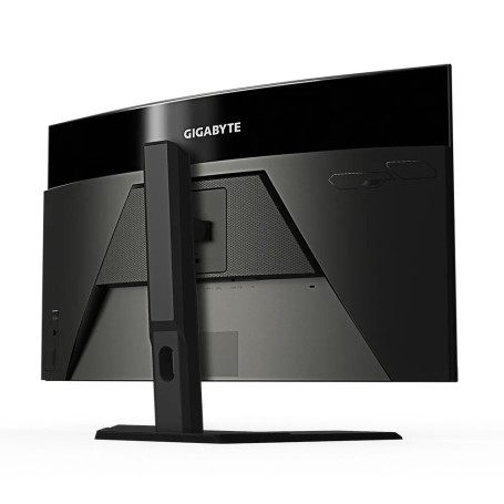 31.5" Gigabyte QHD M32QC-EK, черный