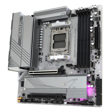 Gigabyte B650M AORUS ELITE AX ICE socket AM5