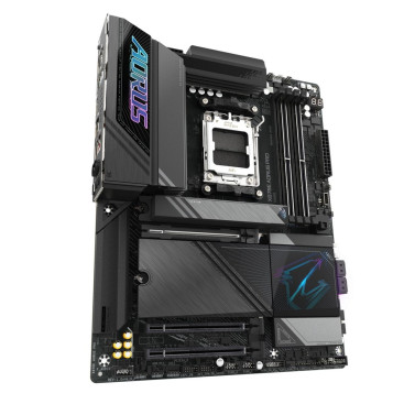 Gigabyte X870E AORUS PRO socket AM5