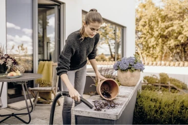 Строительный пылесос Karcher WD 3 V-17/4/20 1000Вт (уборка: сухая/сбор воды/выдув) желтый