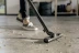 Строительный пылесос Karcher WD 2 Plus V-12/4/18 1000Вт (уборка: сухая/сбор воды) желтый