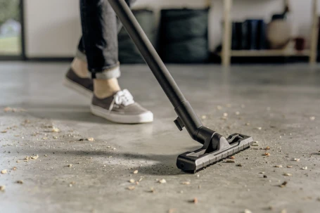 Строительный пылесос Karcher WD 2 Plus V-12/6/18/C 1000Вт (уборка: сухая/влажная) желтый