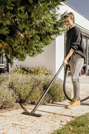 Строительный пылесос Karcher WD 3 S V-17/4/20 1000Вт (уборка: сухая/сбор воды) желтый
