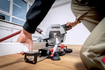 Торцовочная пила Metabo KS 216 M Set 1100Вт 5000об/мин d=216мм