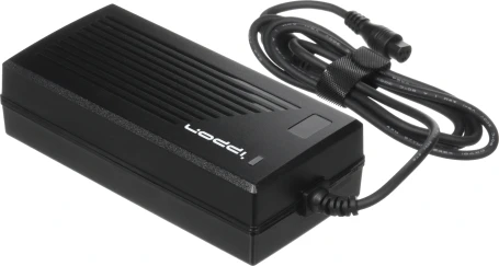 Блок питания Ippon E120 автоматический 120W 18.5V-20V 11-коннект. 6.0A от бытовой электросети LED индикатор
