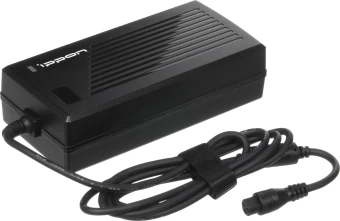 Блок питания Ippon E120 автоматический 120W 18.5V-20V 11-коннект. 6.0A от бытовой электросети LED индикатор