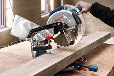 Торцовочная пила Bosch GCM 216 1300Вт 4800об/мин d=216мм