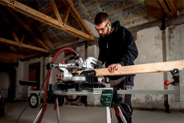 Торцовочная пила Metabo KGS 216 M 1500Вт 5000об/мин d=216мм