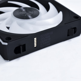 Комплект вентиляторов (3шт.) Lian Li UNI FAN CL WIRELESS 120 / 12CL1W3B BLACK / 120x124x28мм (PWM, ARGB, 2150 об/мин (Max.), 29,8dBa) / G99.12CL1W3B.R0