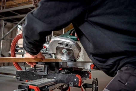Торцовочная пила Metabo KGS 254 M 1800Вт 4500об/мин d=254мм